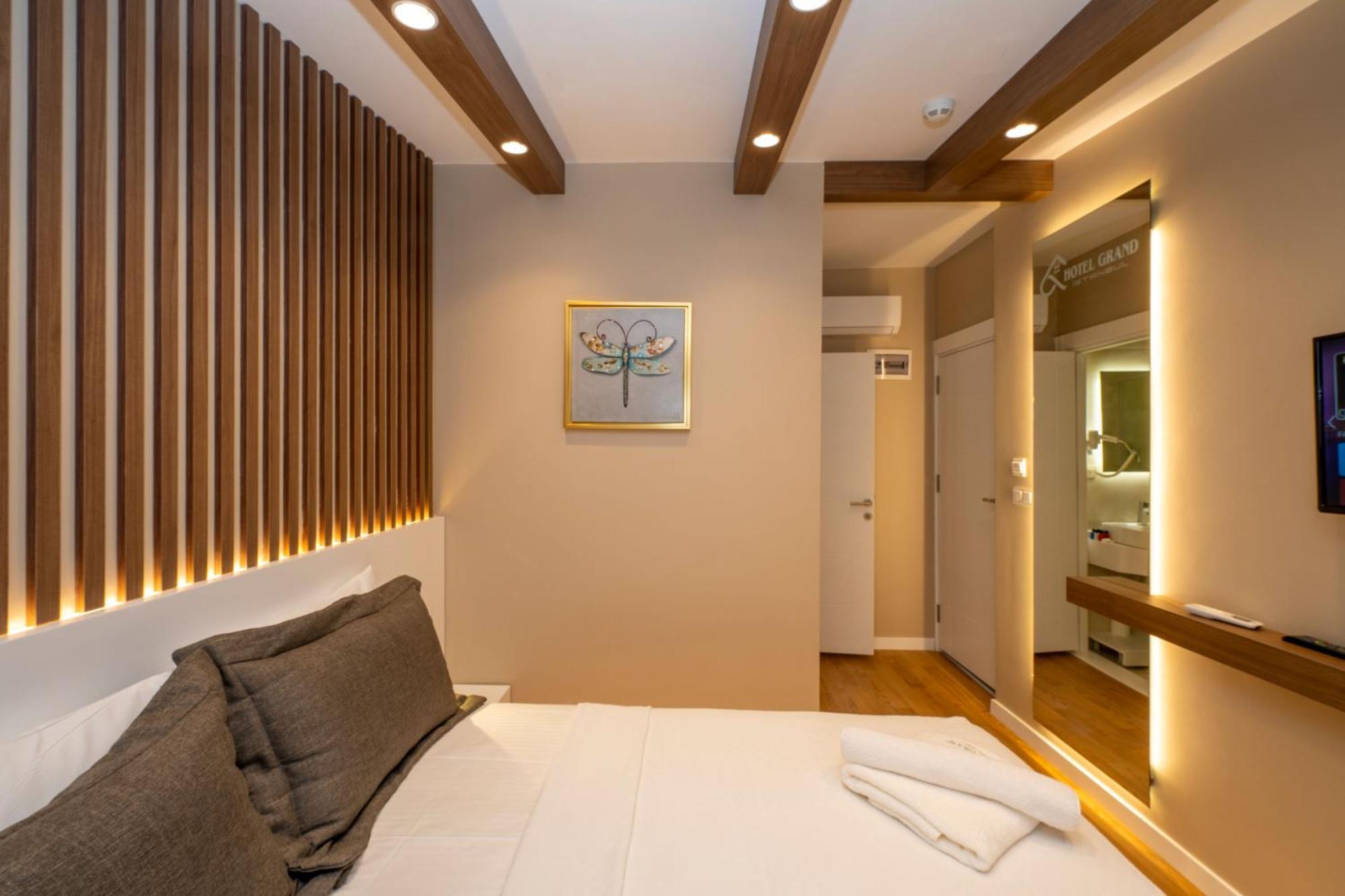 Hotel Grand อิสตันบูล ภายนอก รูปภาพ