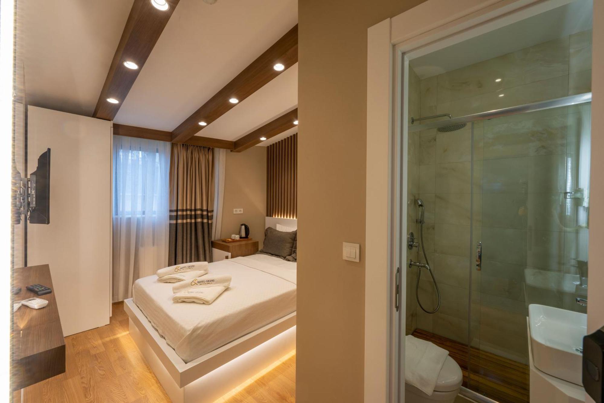 Hotel Grand อิสตันบูล ภายนอก รูปภาพ