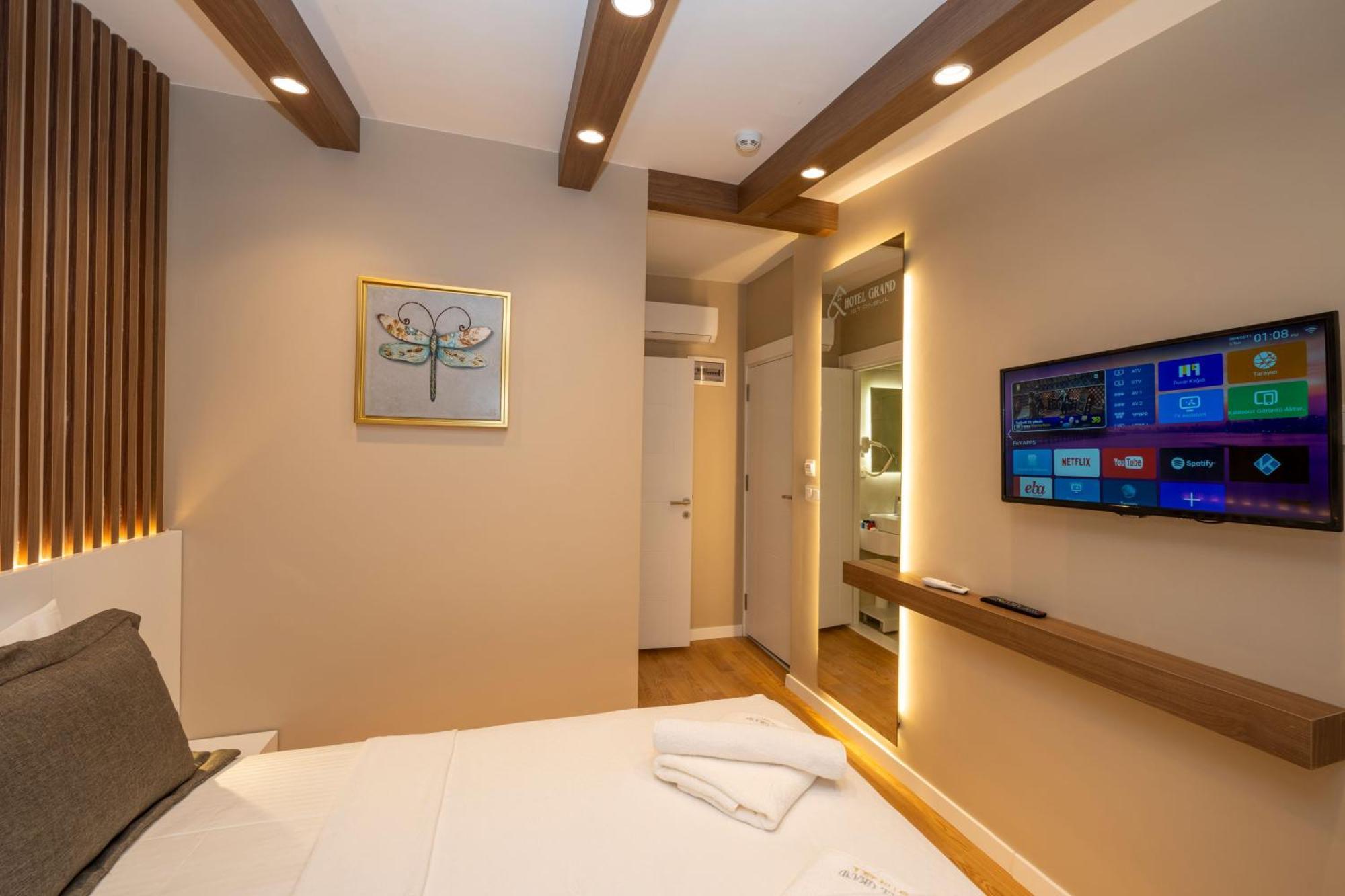 Hotel Grand อิสตันบูล ภายนอก รูปภาพ
