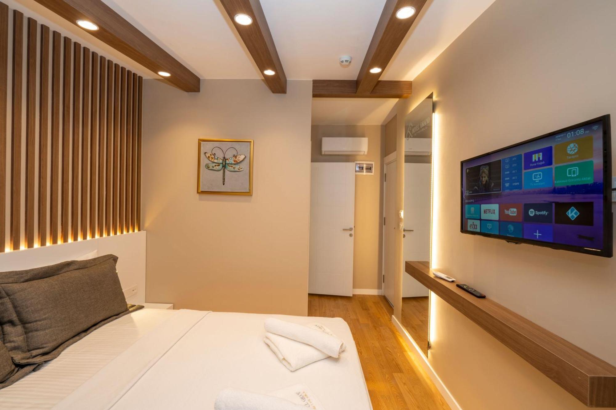 Hotel Grand อิสตันบูล ภายนอก รูปภาพ