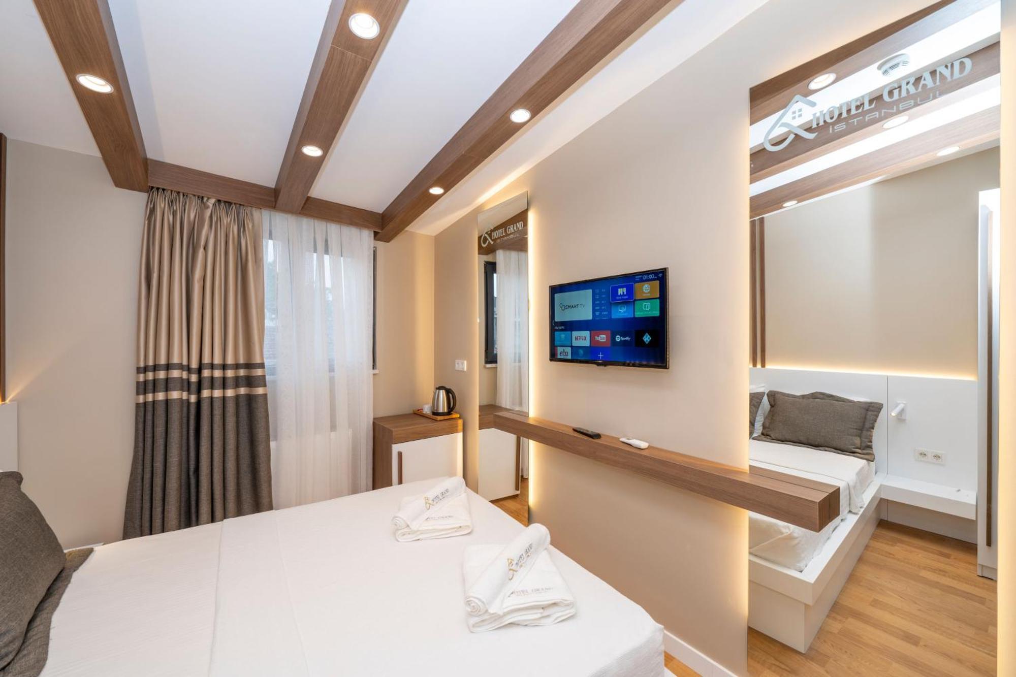 Hotel Grand อิสตันบูล ภายนอก รูปภาพ